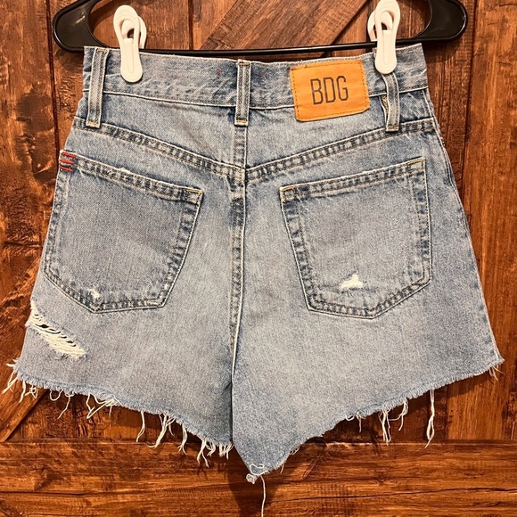 Urban outfitters BDG‎ women's A line denim distressed cut off shorts size 27 EUC - Picture 4 of 5